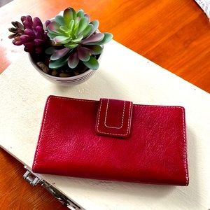 Fossil women’s wallet red leather EUC